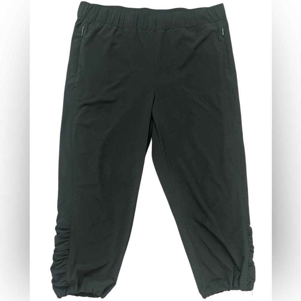 Chicos Zenergy Ruched Bungee Cropped Pants - Black- - Size 3 / XL / 16